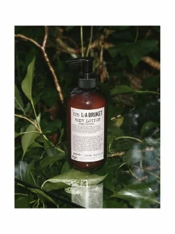 L:A Bruket № 225 Spruce Body Lotion -vartalovoide 240 ml^ Vartalonhoito|Vartalonhoito