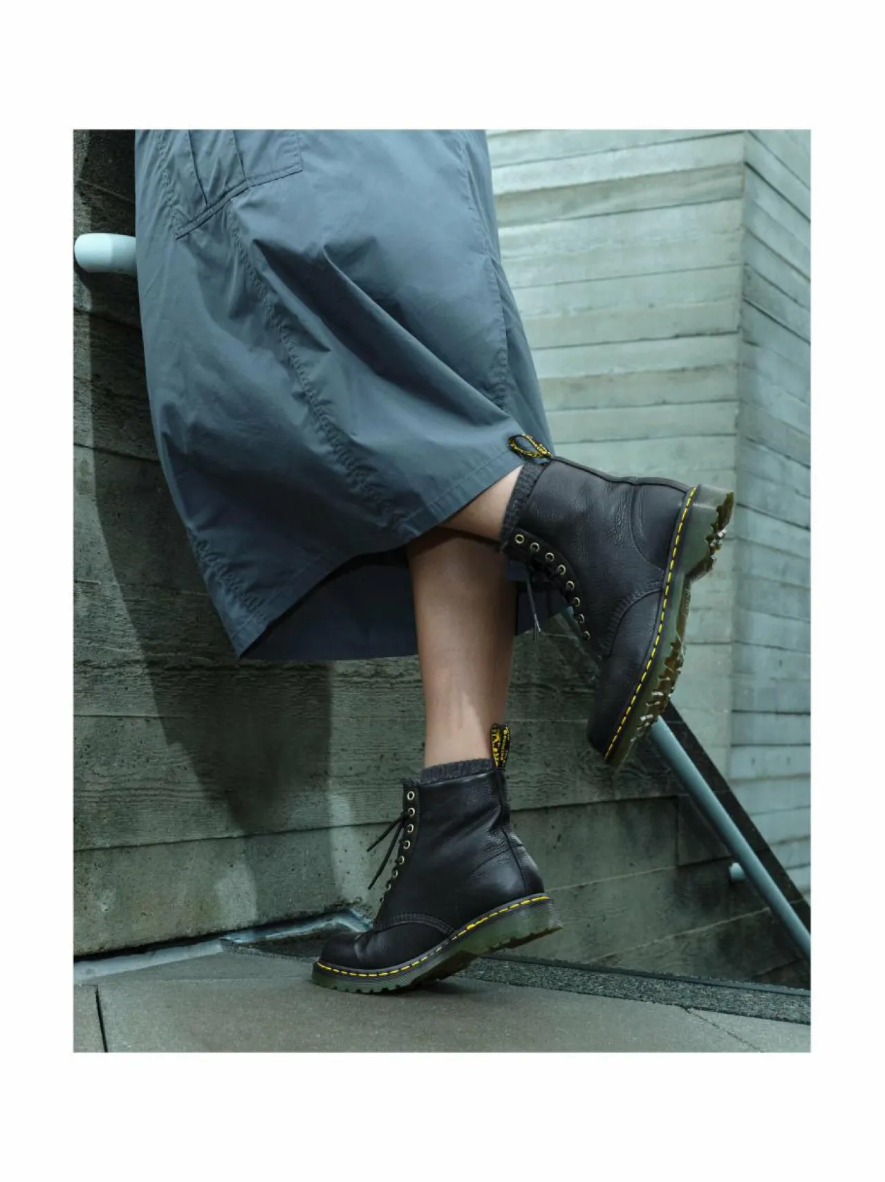 Nilkkurit<Dr. Martens 1460 Grizzly -nahkasaappaat tekoturkisvuorilla BLACK