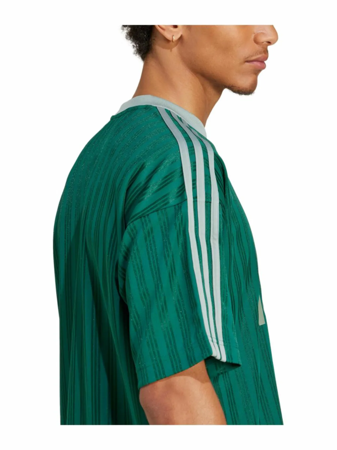 Paidat, Hupparit & Colleget<adidas Originals Adicolor Poly t-paita JP1028 CGREEN