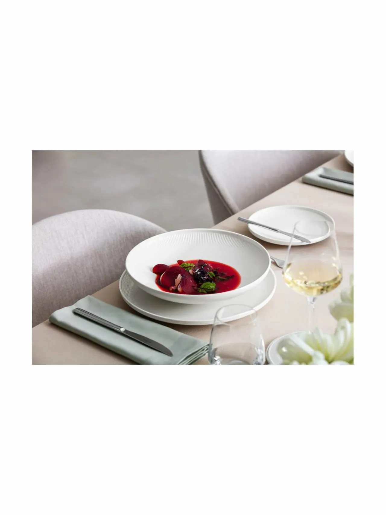 Tarjoiluastiat<Villeroy & Boch Afina Serving -posliinikulho 0,75 l VALKOINEN