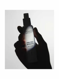 Madara AGE PRO Smooth Day Cream -päivävoide, 50ml^ Kasvojenhoito