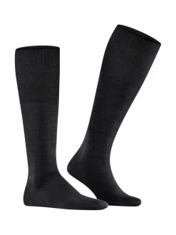 Sukat<Falke Airport- merinosekoitteiset polvisukat MUSTA