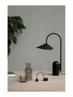 Pöytävalaisimet<Ferm Living Arum-pöytävalaisin BLACK