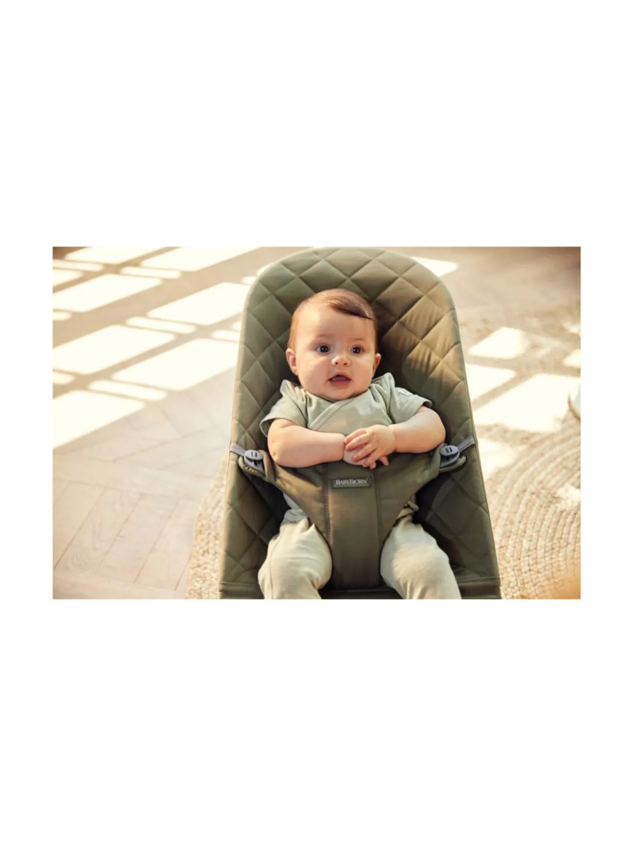 BabyBjörn Bliss sitteri^ Kalusteet