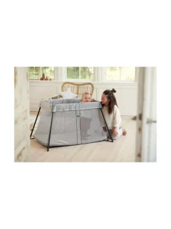 Kalusteet<BabyBjörn Travel Cot Light matkasänky SILVER