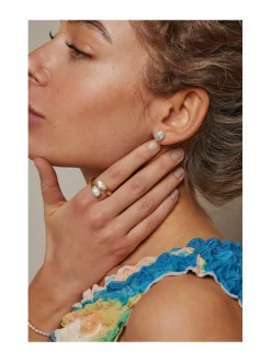 Korut<ENAMEL Copenhagen Baroque Pearl -kullatut korvakorut BAROQUE PEARLS