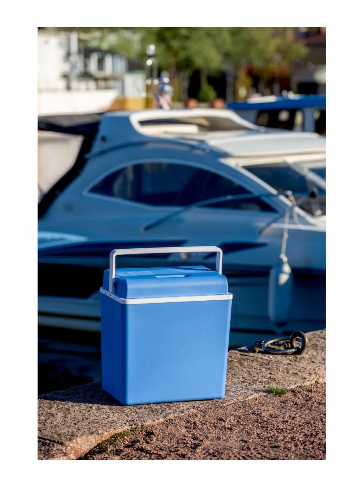 Airam Basic-kylmälaukku 20 l, 12V/230V^ Muut Keittiölaitteet