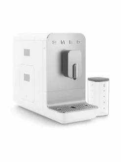 Kahvin- & Vedenkeittimet<Smeg BCC13BLMEU- täysautomaattinen kahvikone ja maidonvaahdotin WHITE