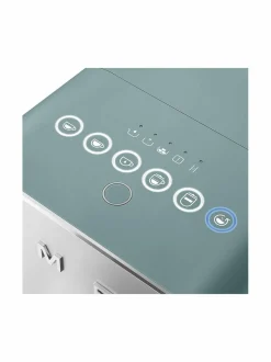 Kahvin- & Vedenkeittimet<Smeg BCC13BLMEU- täysautomaattinen kahvikone ja maidonvaahdotin EMERALD GREEN