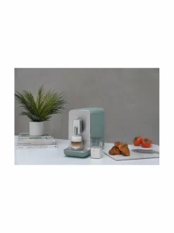 Kahvin- & Vedenkeittimet<Smeg BCC13BLMEU- täysautomaattinen kahvikone ja maidonvaahdotin EMERALD GREEN
