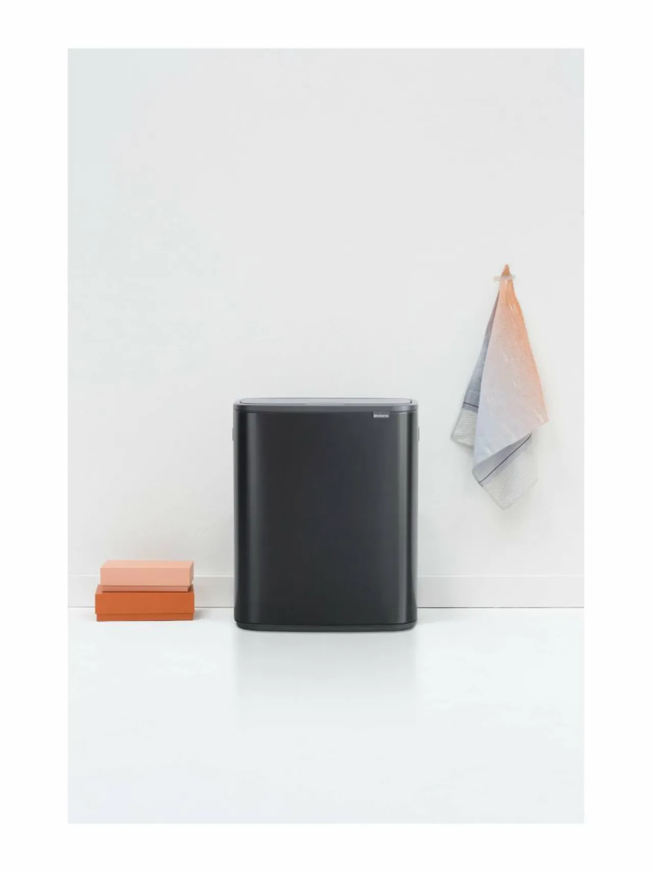 Brabantia Bo Touch Bin -roska-astia 2 x 30 l^ Roskakorit & -Pussit