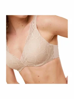 Alusvaatteet & -Asut<Triumph Body Make-Up Illusion -pitsirintaliivit 00NZ NUDE BEIGE