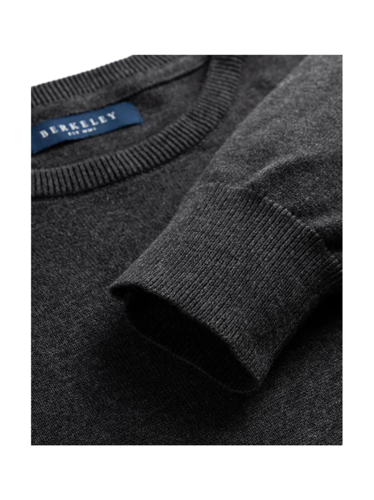 Neuleet<Berkeley Brockton Cotton Crew -puuvillaneule DARK GREY