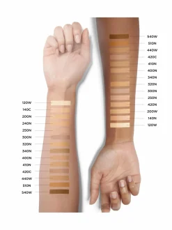 Elizabeth Arden Ceramide L&F Foundation -meikkivoide^ Kasvot