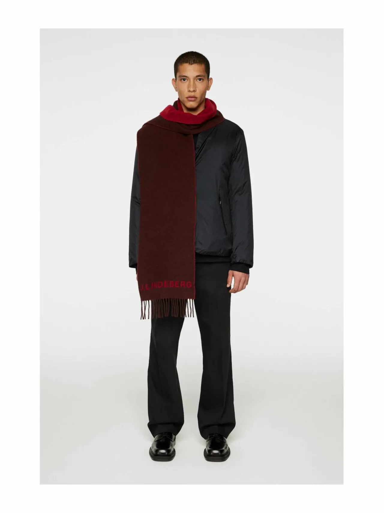 Huivit & Kaulaliinat<J.Lindeberg Champ JL -villasekoitehuivi E280 BITTER CHOCOLATE