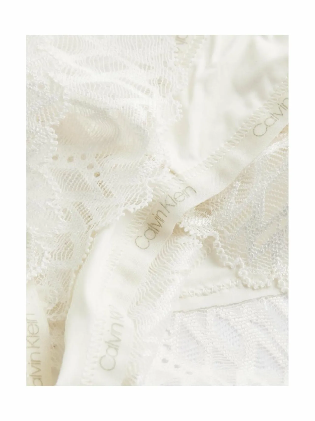 Alusvaatteet & -Asut<Calvin Klein Underwear CK Attraction -stringit 101 IVORY