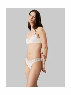 Alusvaatteet & -Asut<Calvin Klein Underwear CK Attraction -stringit 101 IVORY