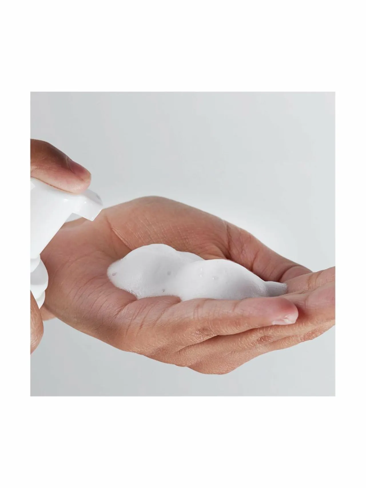 Medik8 Clarifying Foam -puhdistusvaahto, 150ml^ Kasvojenhoito