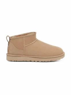 Nilkkurit<UGG Classic Ultra Mini -nahkanilkkurit SAND