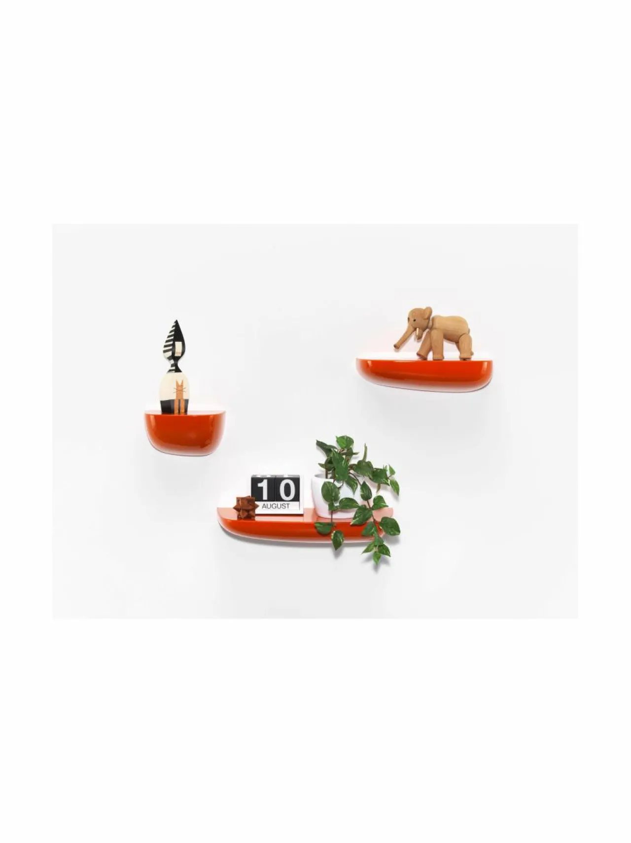 Vitra Corniche L -seinähylly^ Hyllyt & Kaapit