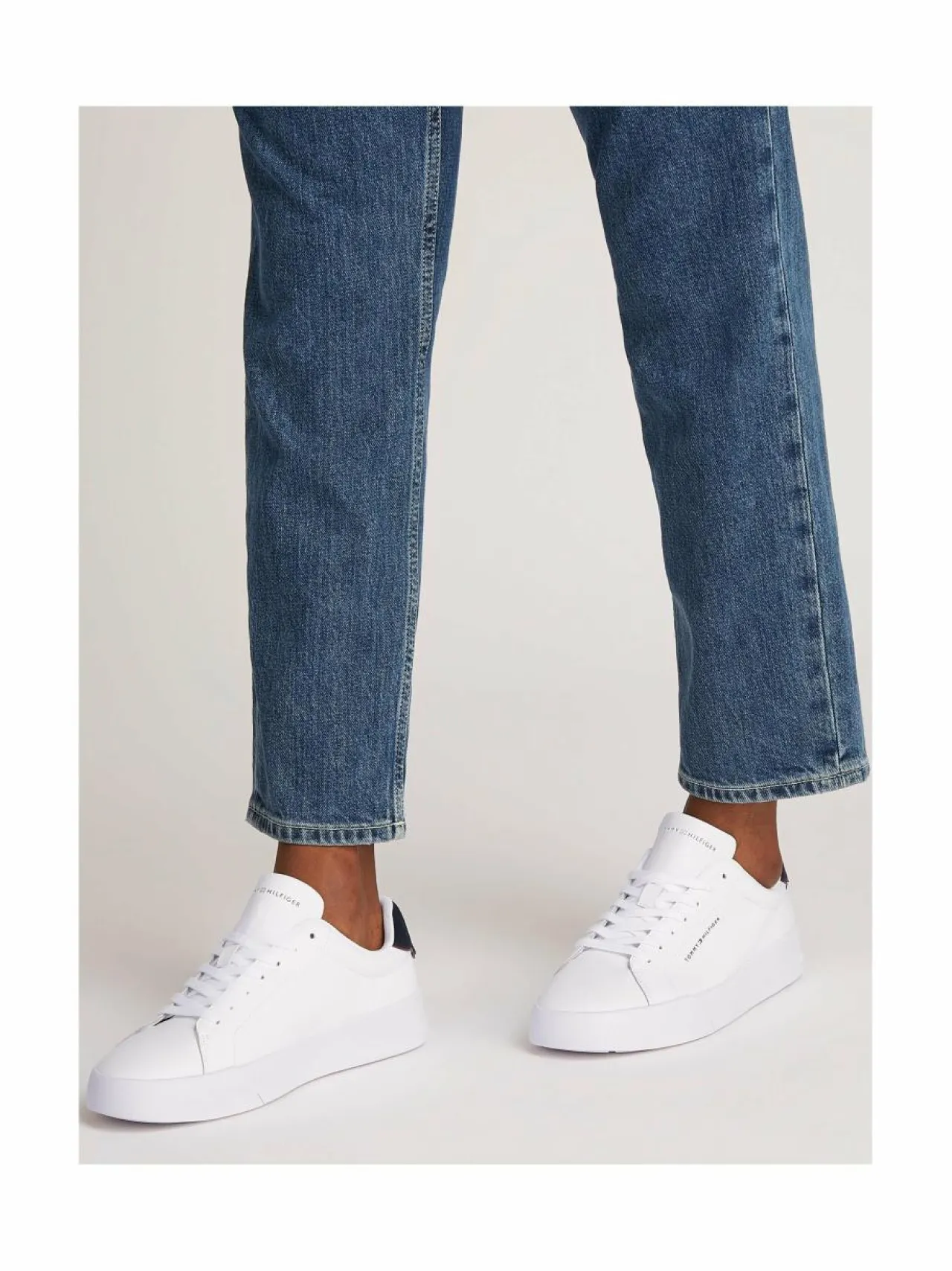 Urheilujalkineet|Tennarit & Sneakerit<Tommy Hilfiger Court Leather Detail Ess -tennarit 0LD WHITE/DESERT SKY