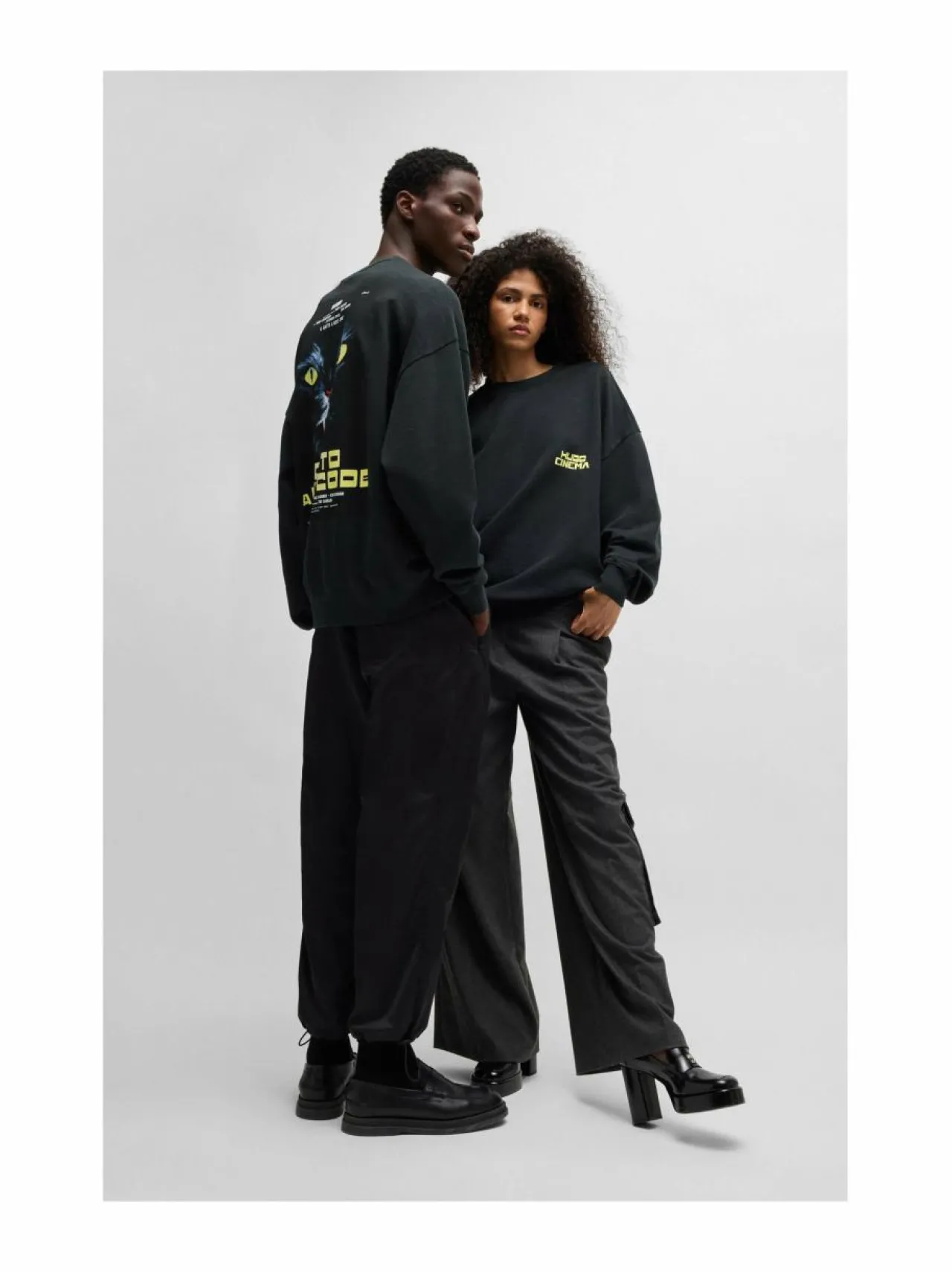 Paidat, Hupparit & Colleget<HUGO Dargentix-collegepaita 001 BLACK