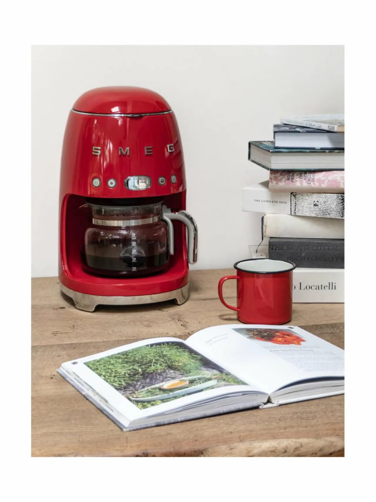 Smeg DCF02RDEU-kahvinkeitin^ Kahvin- & Vedenkeittimet