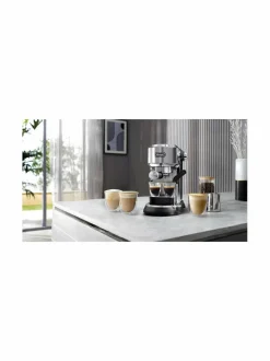 Kahvin- & Vedenkeittimet<Delonghi Dedica Maestro Plus -espressokeitin METAL