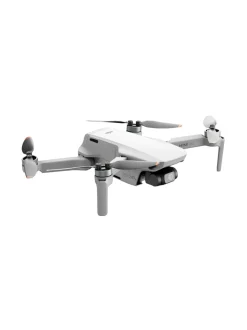 Kamerat<DJI Mini 4K Fly More Combo -drone varustepaketilla