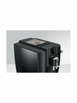Kahvin- & Vedenkeittimet<Jura E6 Piano -kahviautomaatti BLACK