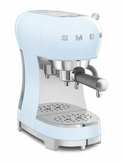 Kahvin- & Vedenkeittimet<Smeg ECF02-espressokone PASTEL BLUE
