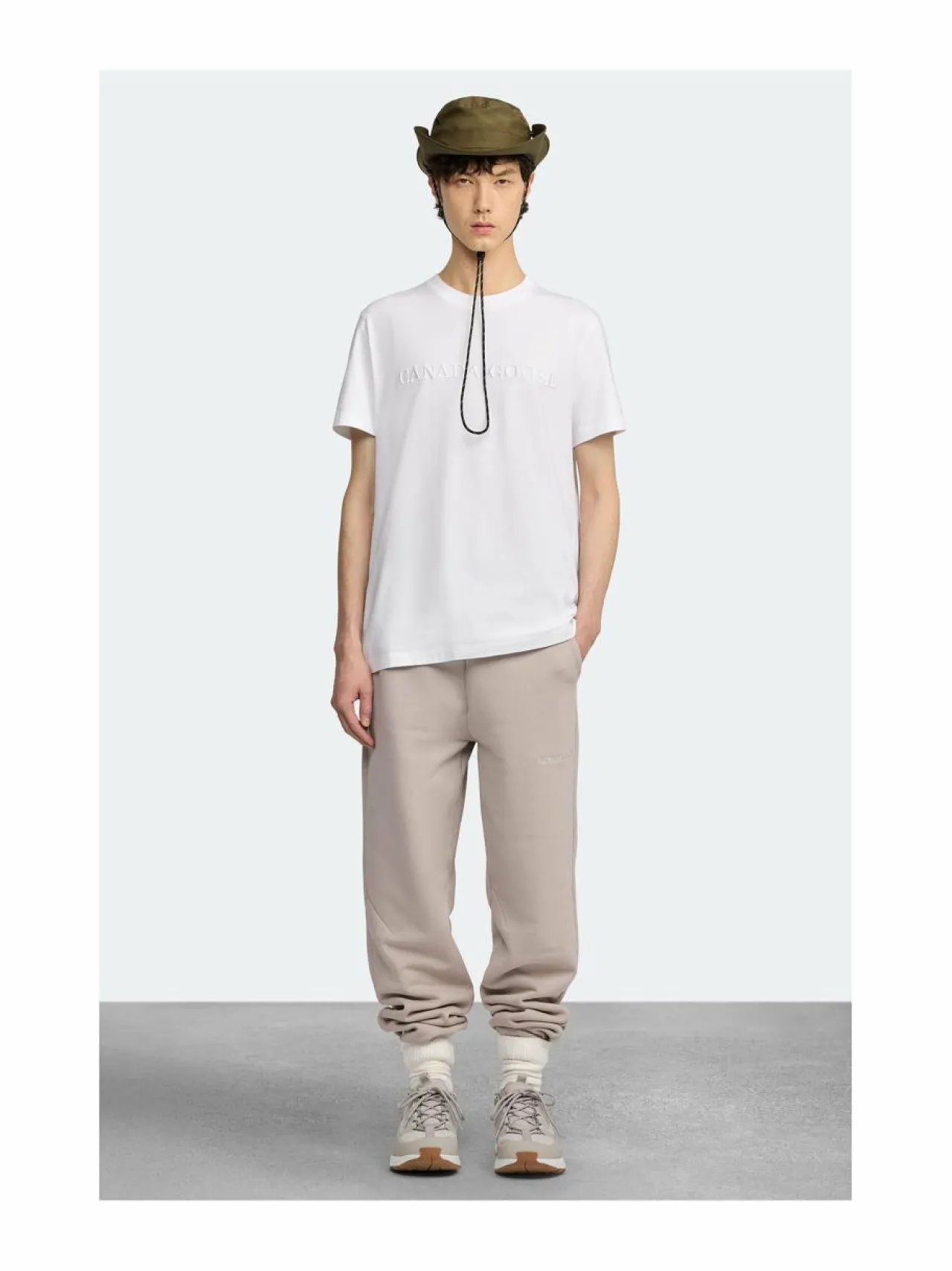 Paidat, Hupparit & Colleget<Canada Goose Emersen Embroidered Wordmark t-paita 25 WHITE BLANC