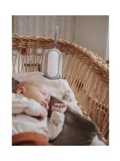 Emma kohinalaite yövalolla^ Lapsen Hoito
