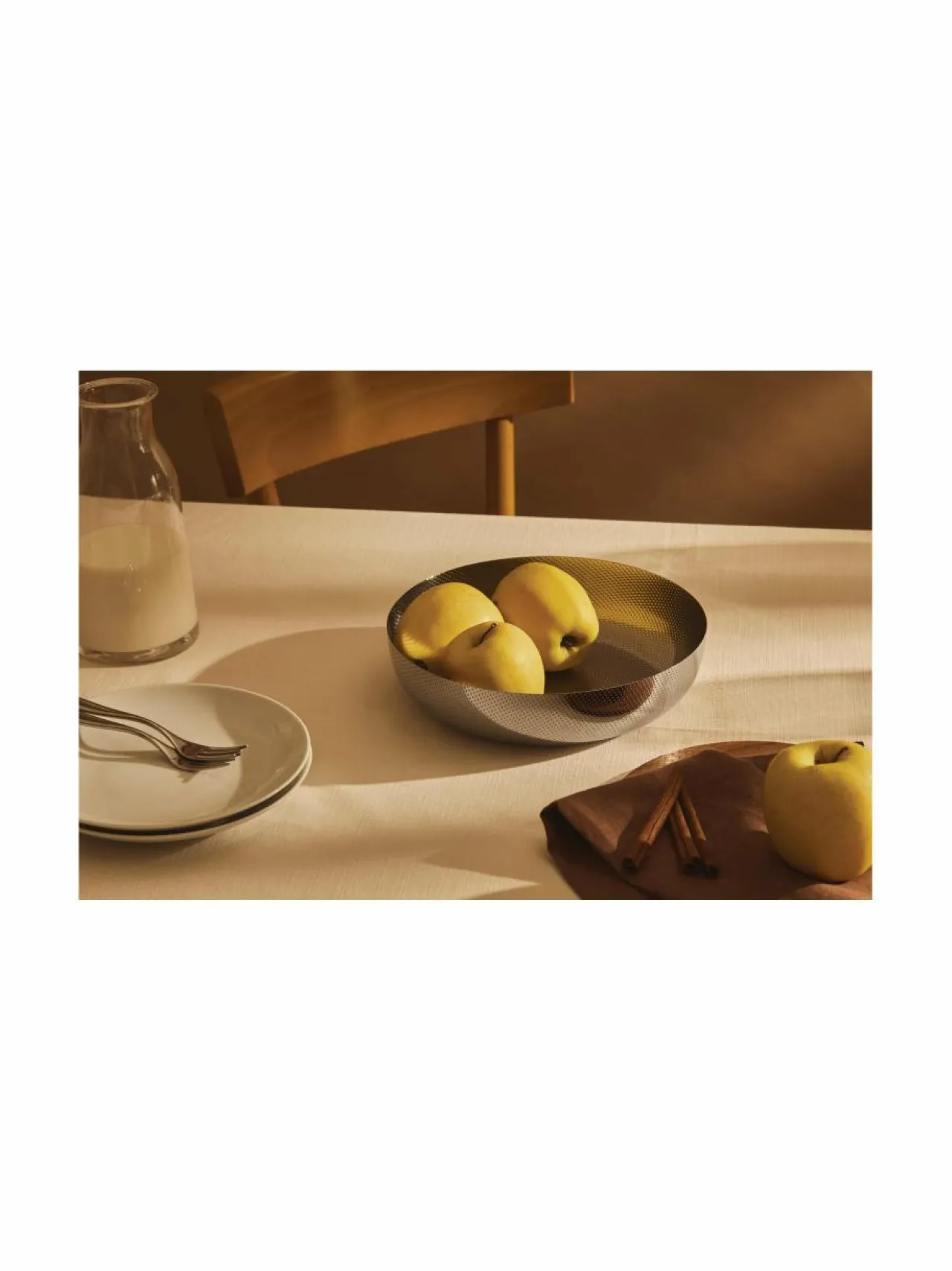 Alessi Eot-teräskori 24 cm^ Tarjoiluastiat