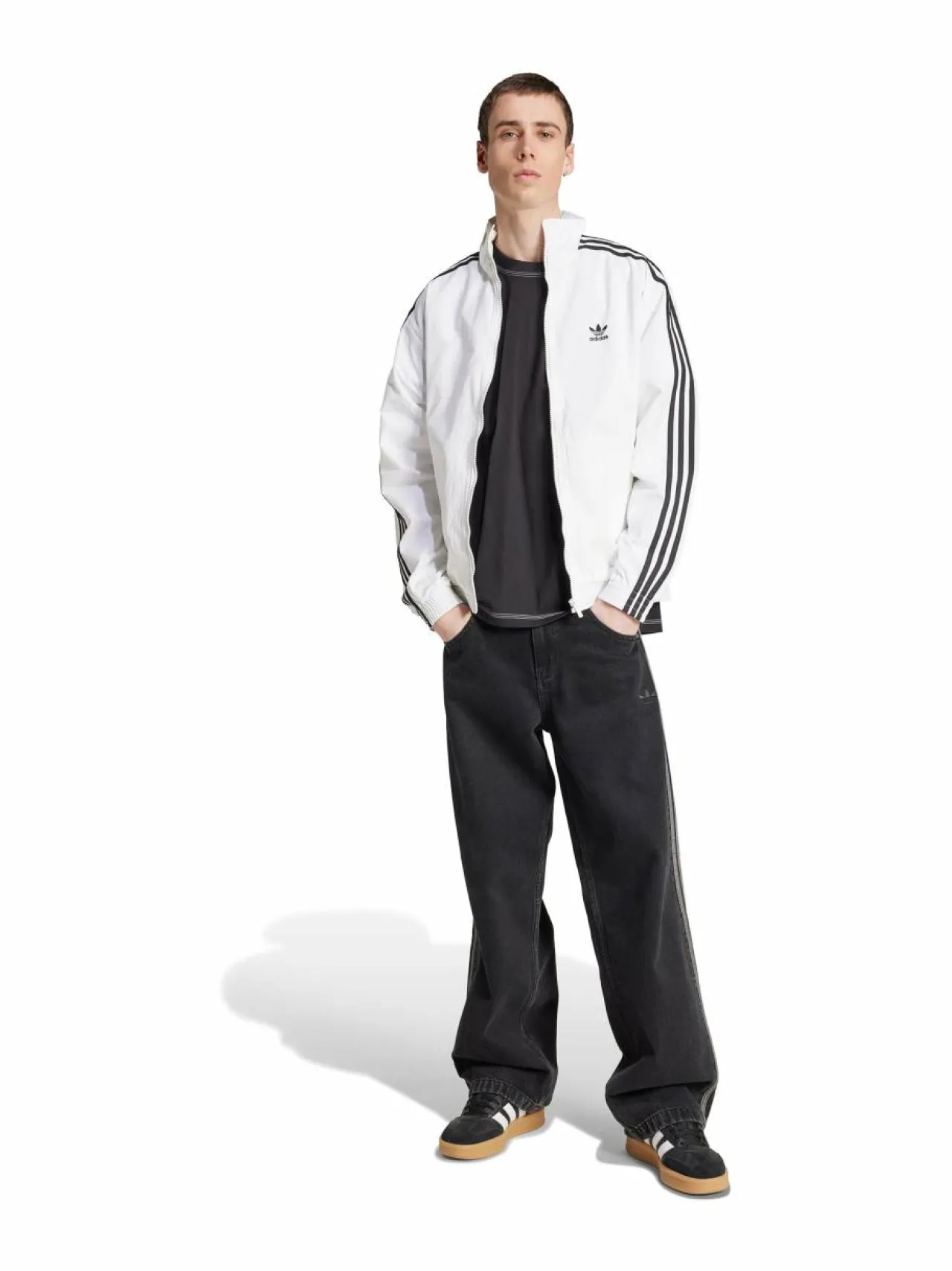 Paidat, Hupparit & Colleget<adidas Originals Essentials t-paita JW0971 BLACK