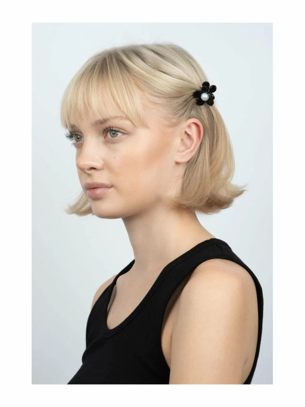 Hiustarvikkeet<Sui Ava Eva Classic Flower Mini -hiusklipsi BLACK