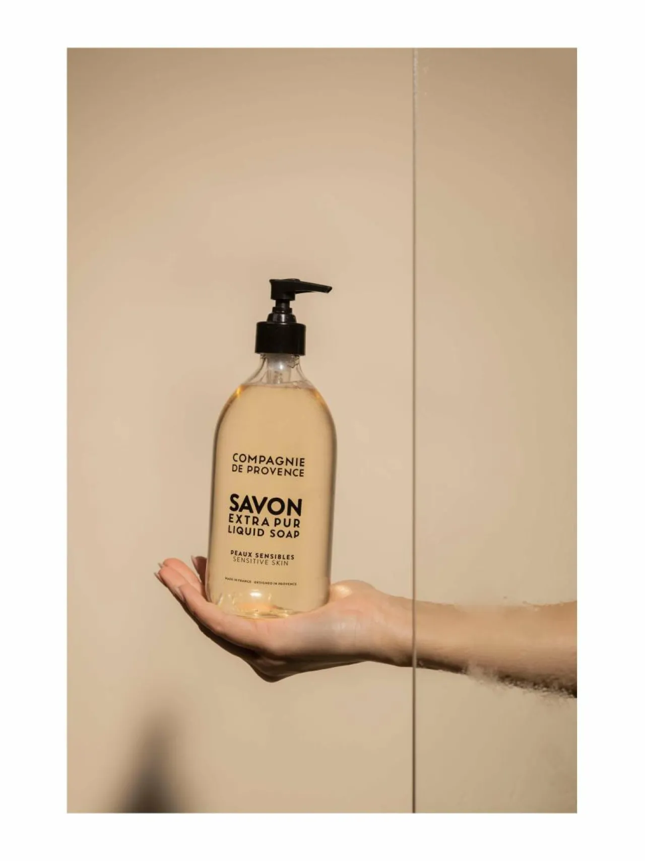 Vartalonhoito<Compagnie de Provence Extra Pur Liquid Marseille Soap Sensitive Skin -nestesaippua 495 ml