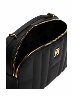 Käsilaukut<Tommy Hilfiger Feminine Camera Bag -laukku BDS BLACK