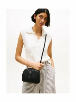 Käsilaukut<Tommy Hilfiger Feminine Camera Bag -laukku BDS BLACK
