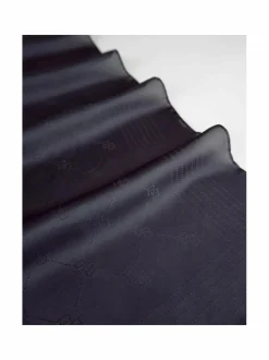 Huivit & Kaulaliinat<Balmuir Fey-silkkihuivi 70 x 70 cm 199 BLACK