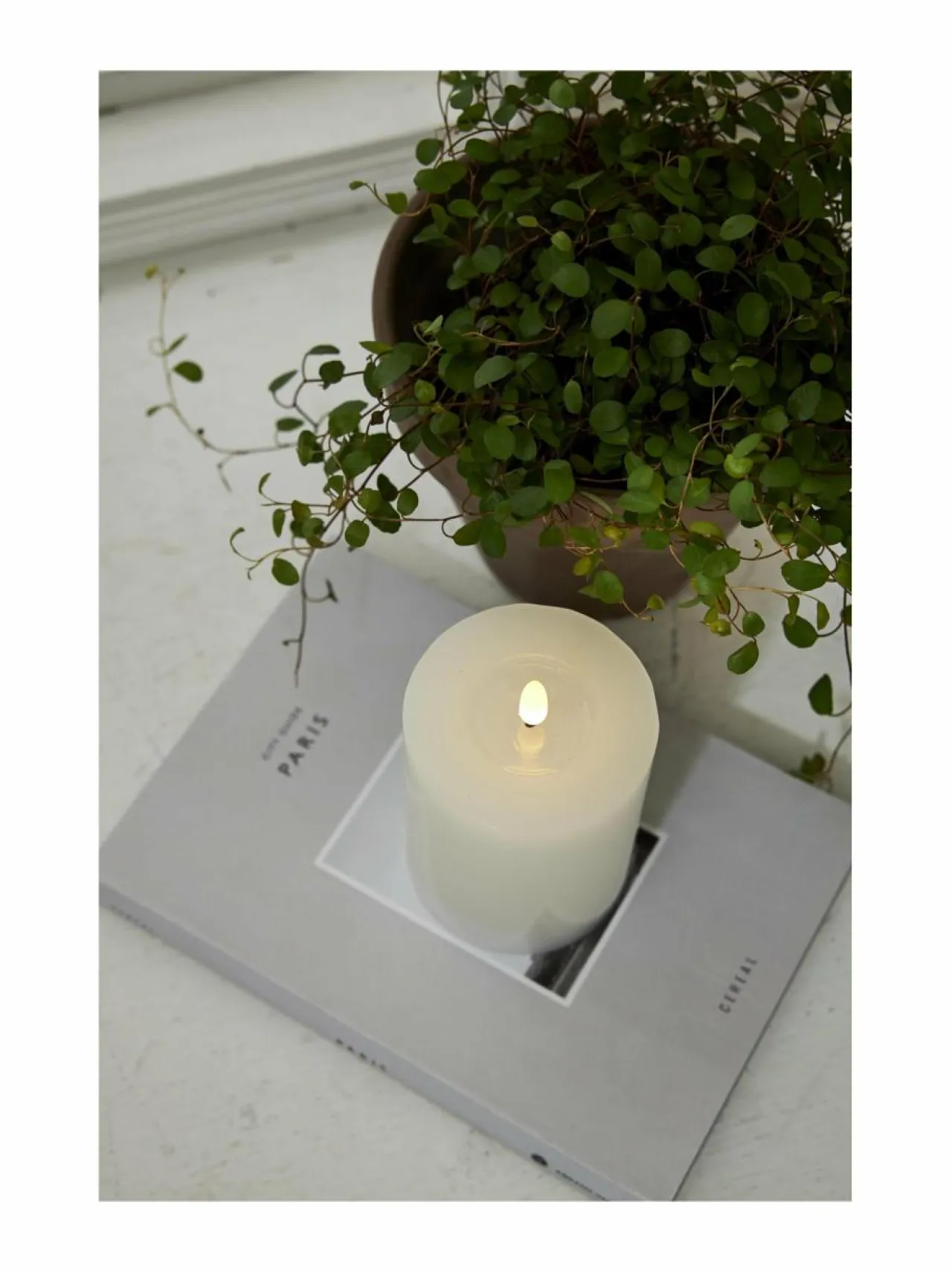 Jouluvalot<Star Trading Flamme Flow LED -kynttilä 7,5 x 7,5 x 12,5 cm VALKOINEN