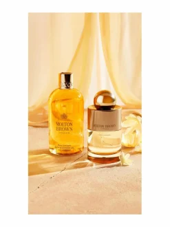 Naiset<Molton Brown Flora Luminare Body Wash -suihkugeeli 300 ml