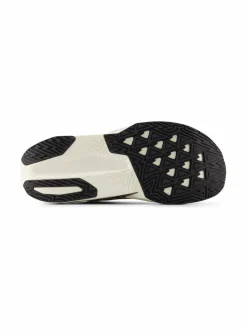 Urheilujalkineet|Tennarit & Sneakerit<New Balance FuelCell Rebel v5 -juoksukengät AGA ANGORA