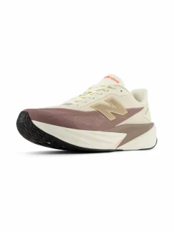 Urheilujalkineet|Tennarit & Sneakerit<New Balance FuelCell Rebel v5 -juoksukengät AGA ANGORA