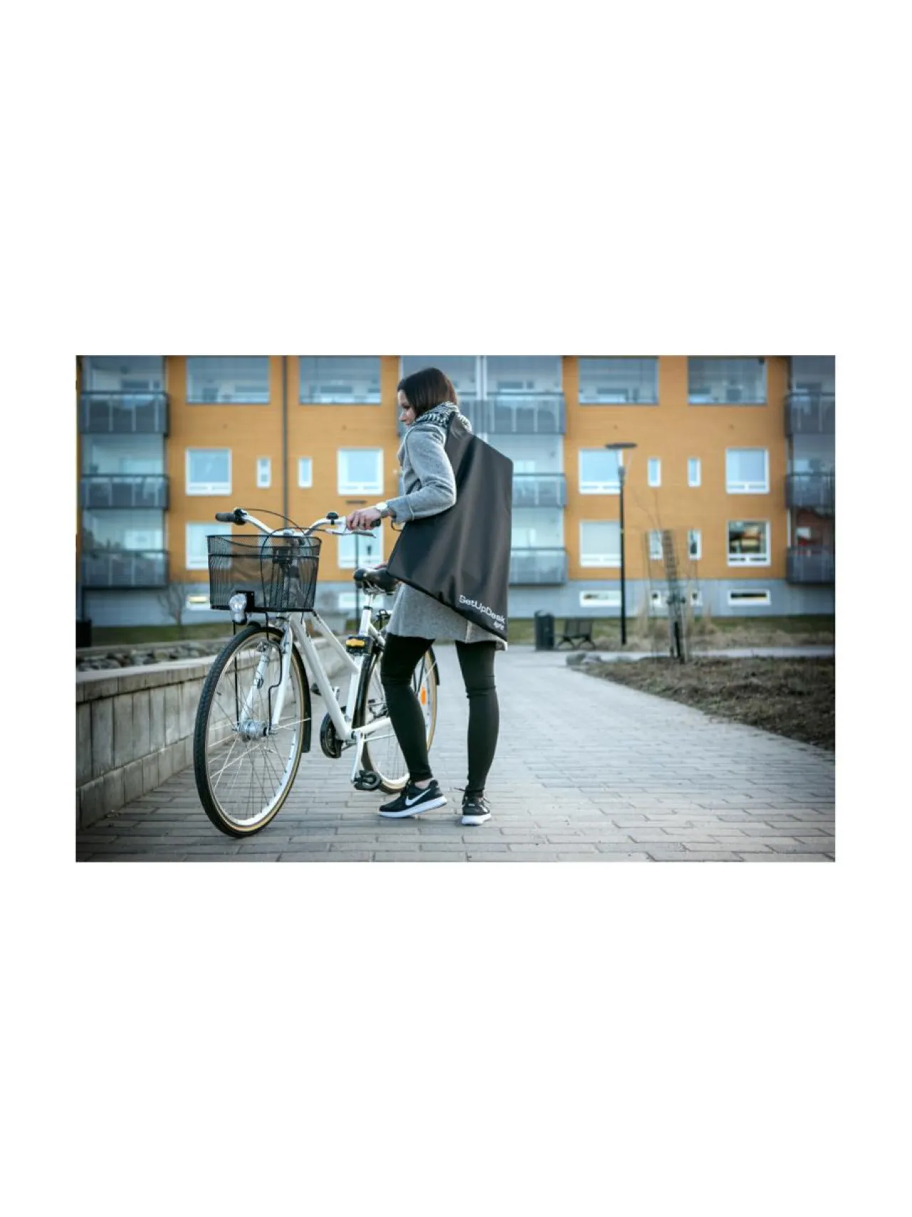 Työpöydät<ErgoFinland GetUpDesk light + kantokassi