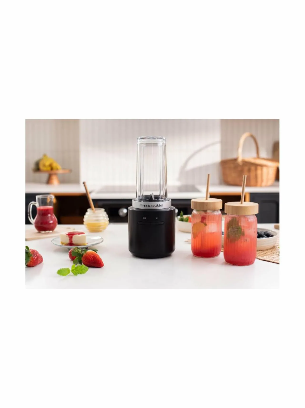 Vatkaimet & Sekoittimet<KitchenAid Go- johdoton kannettava tehosekoitin akulla BLACK MATTE