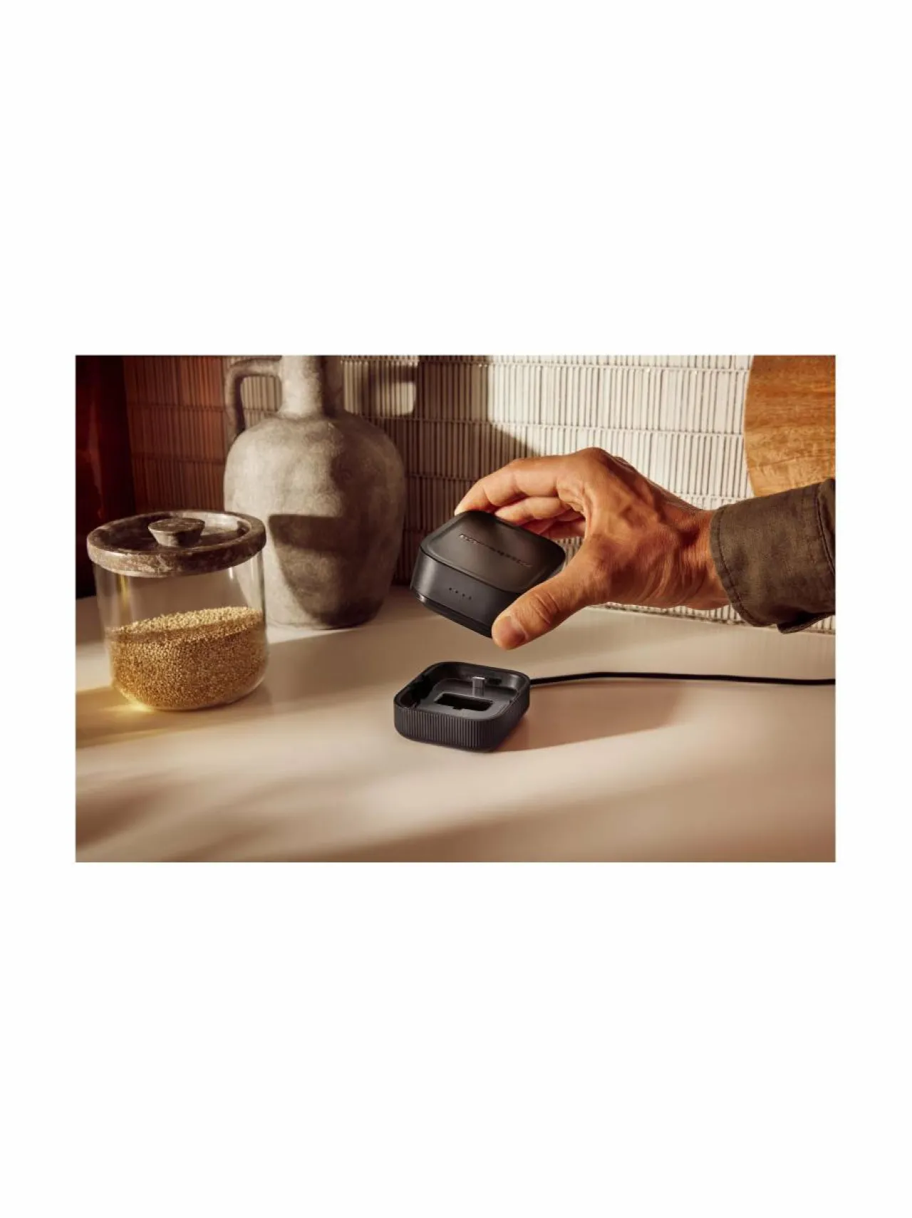 KitchenAid Go- johdoton lataustelakka^ Yleis- & Monitoimikoneet