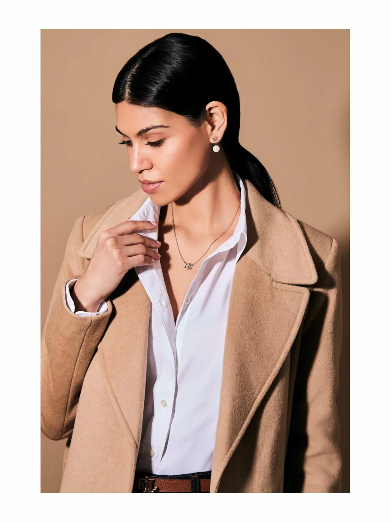 Lauren Ralph Lauren Gold & Faux Pearl Logo Pendant -kaulakoru^ Korut