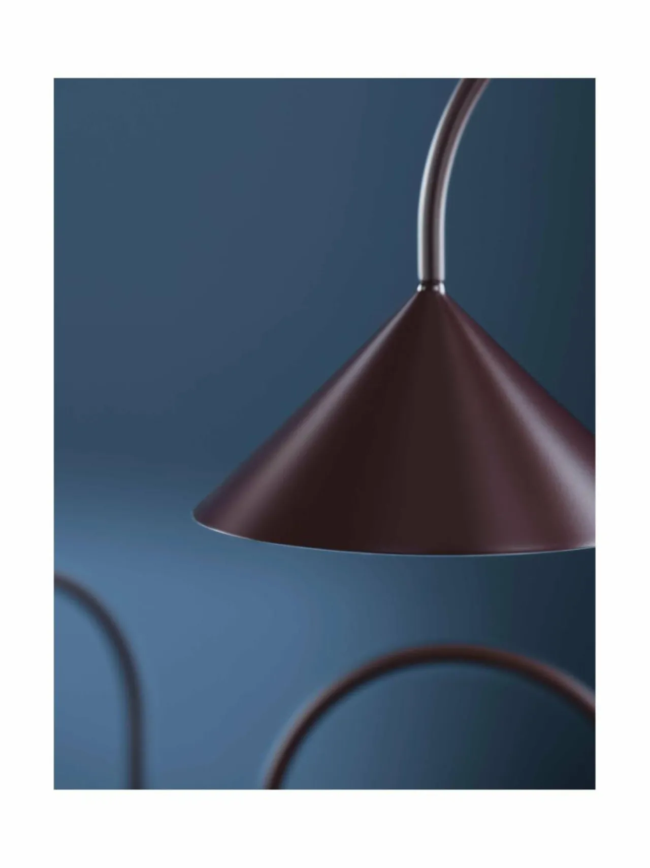 Pöytävalaisimet<Frandsen Grasp Portable -valaisin 72 cm MATT BEETROOT