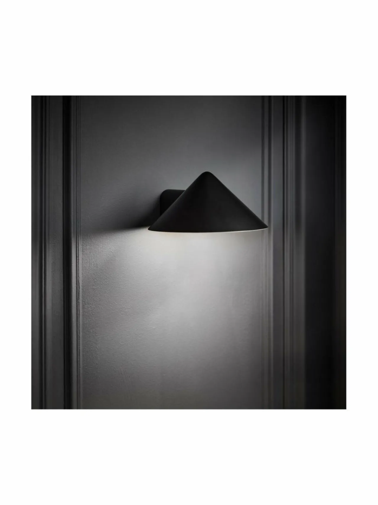 Seinävalaisimet<Frandsen Grasp-seinävalaisin MATT BLACK